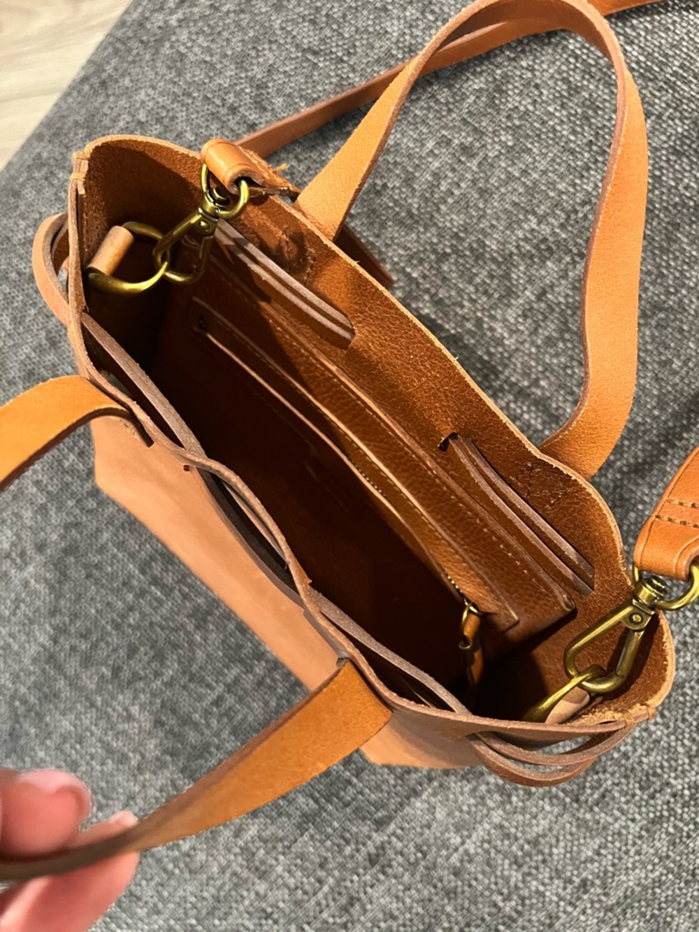 Madewell Leather Crossbody Tote Bag in Brown - Picture 3 of 8
